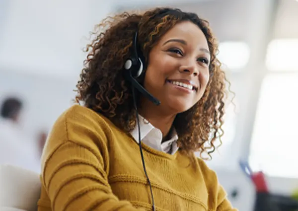 iMemories Agent working with a customer